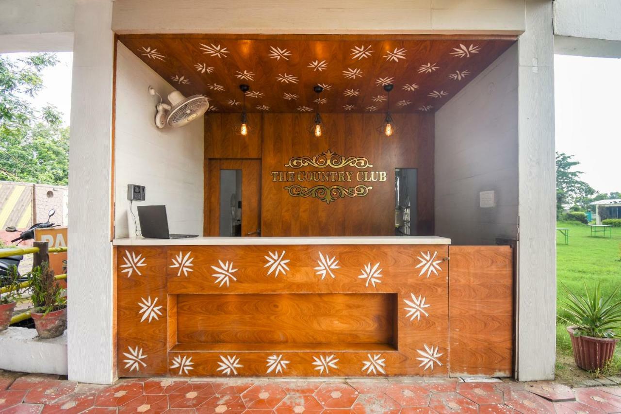 Oyo 47464 Hotel The Country Club Bilāspur エクステリア 写真