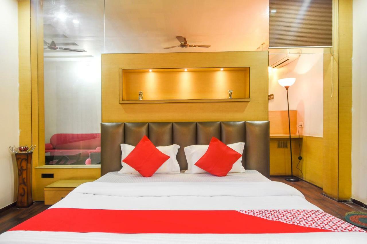 Oyo 47464 Hotel The Country Club Bilāspur エクステリア 写真