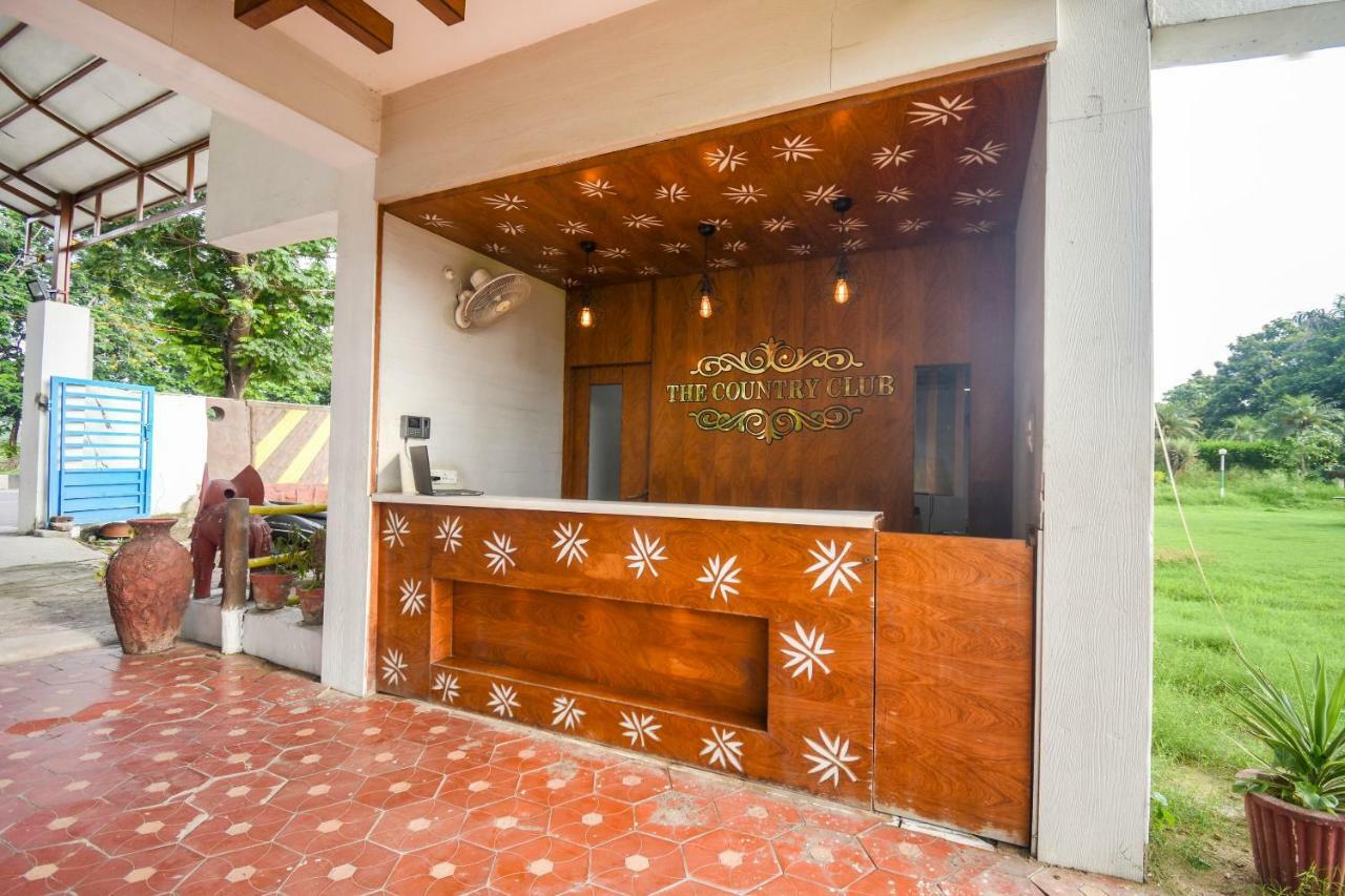 Oyo 47464 Hotel The Country Club Bilāspur エクステリア 写真